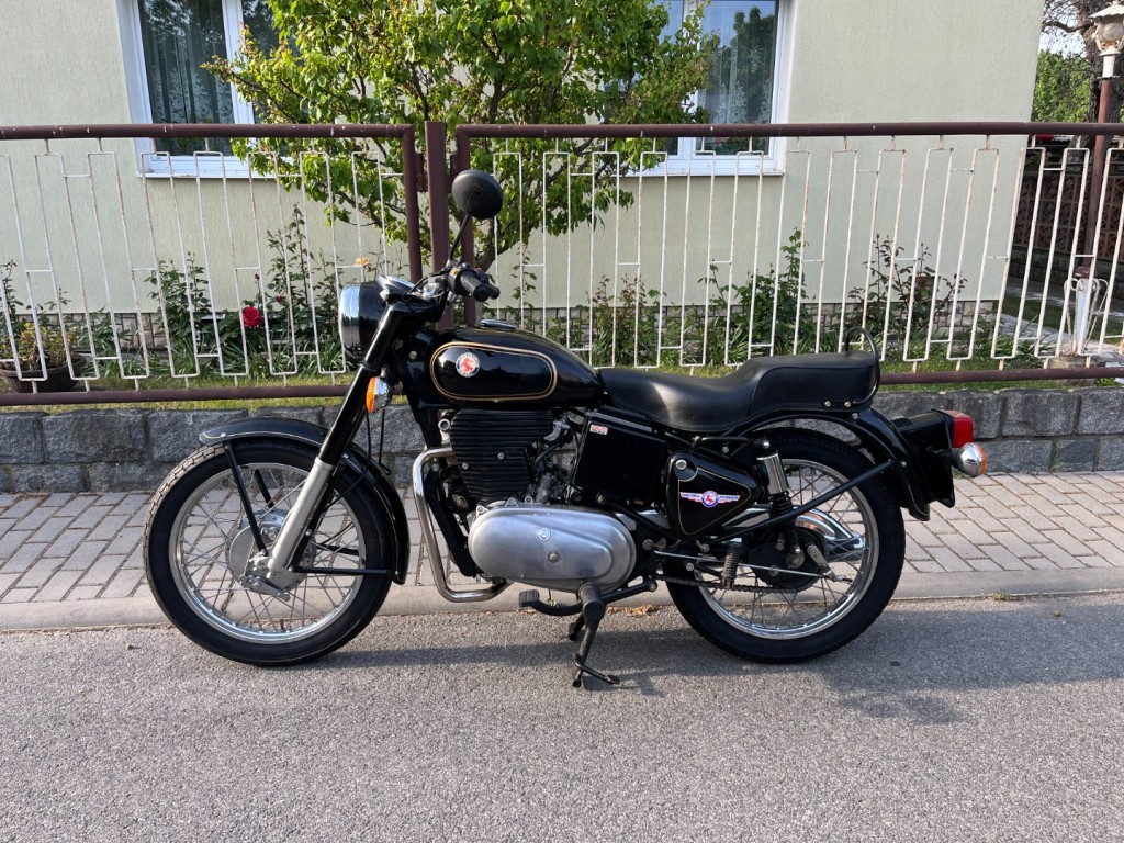 Royal Enfield 850 Centaurus Diesel